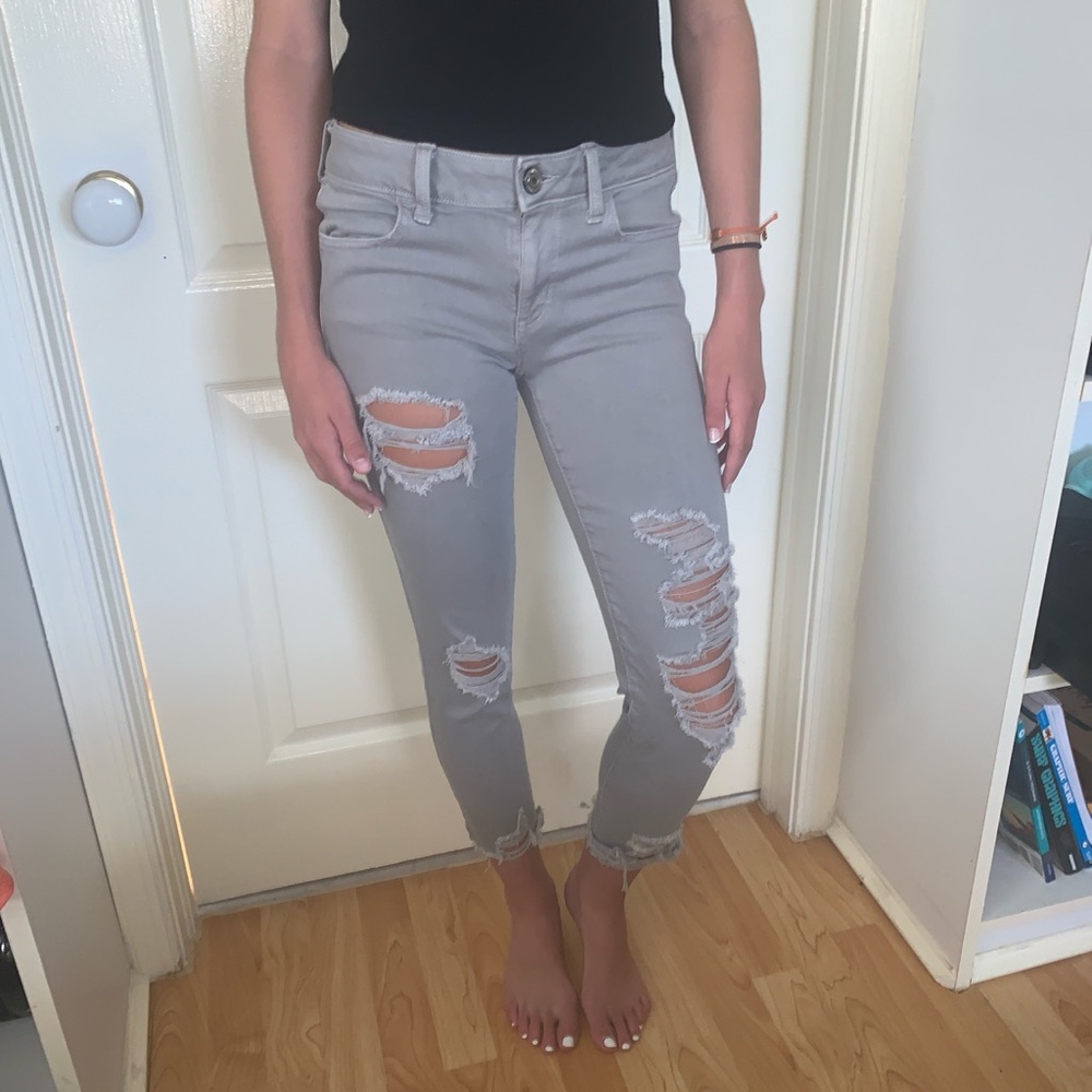 American Eagles Ripped Jeans Size 4